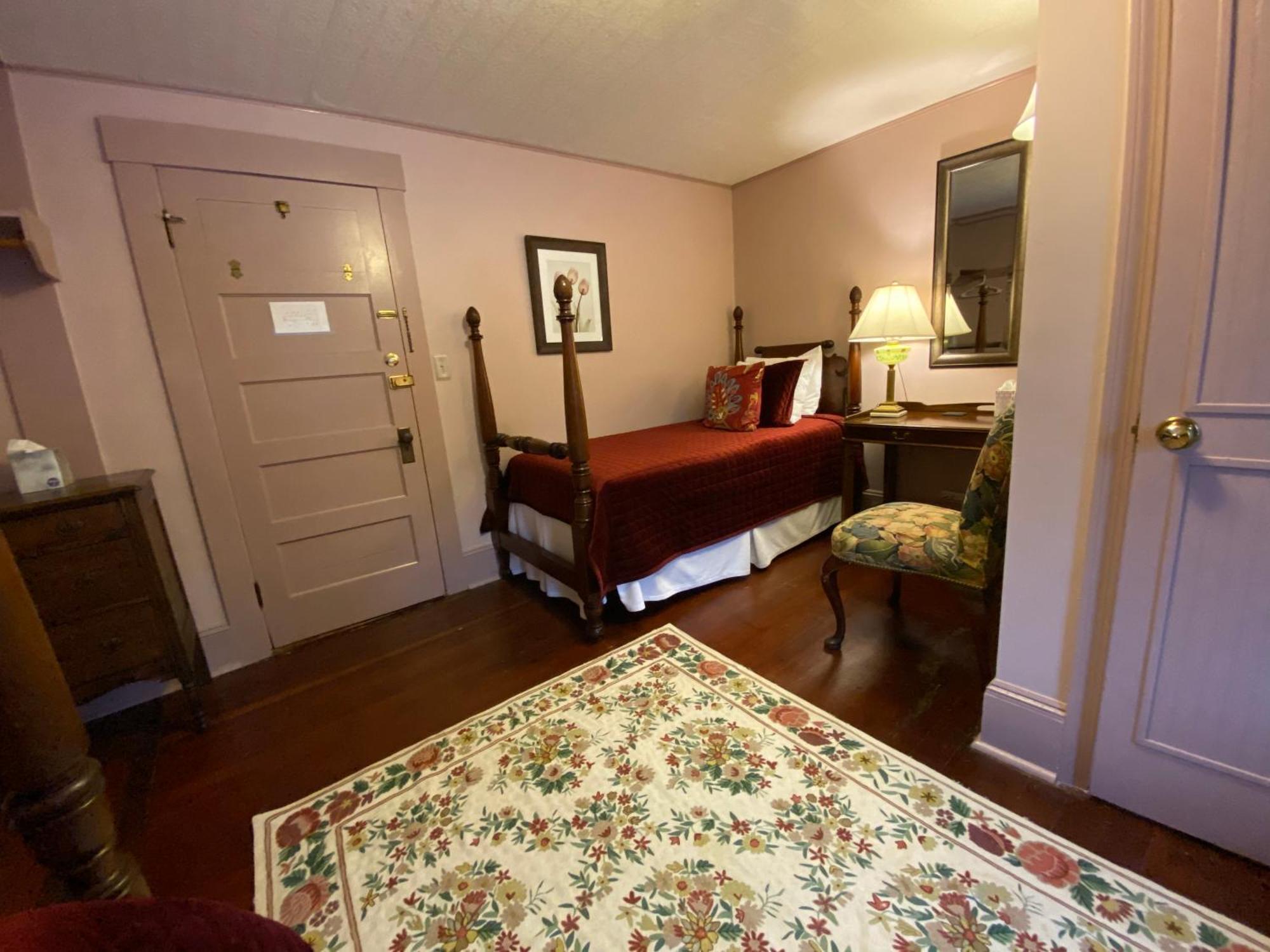 Follansbee Inn North Sutton Экстерьер фото